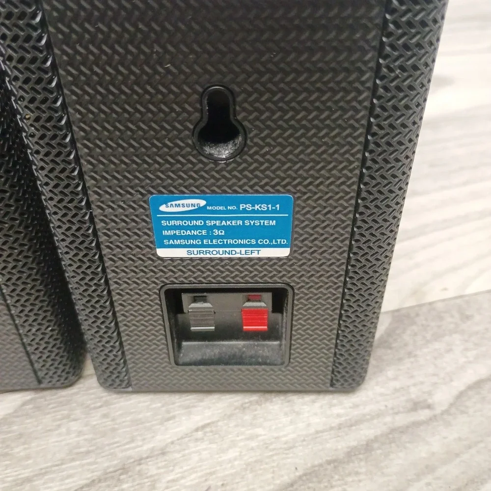 Samsung Surround Satellite Speakers PS-KS1-1  Left and Right
